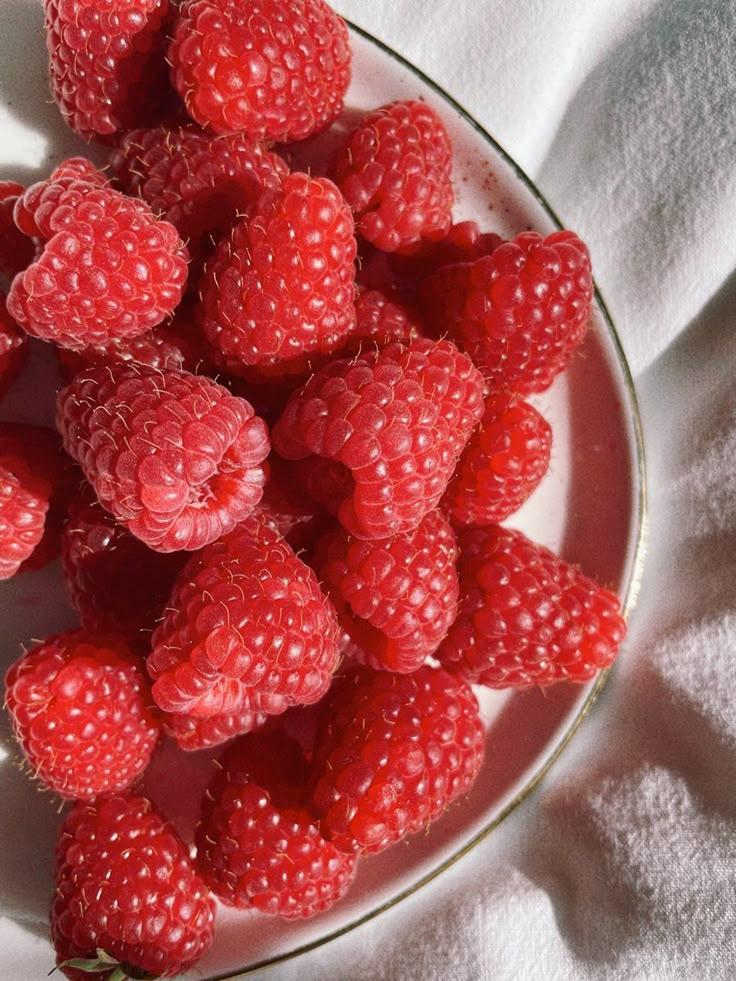 Farmer’s Medley: Fresh Berry Harvest Blend